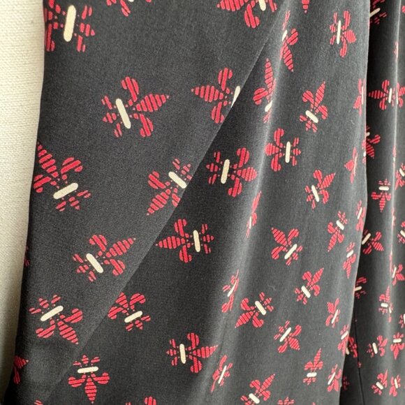 Talbots 100% Silk Petite Fleur de Lis Black and Red Blazer - Picture 3 of 7